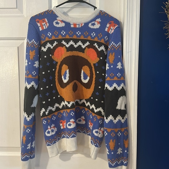Men’s Geeknet Animal Crossing Holiday Unisex Sweater By Tom Nook Size Small - Picture 3 of 9